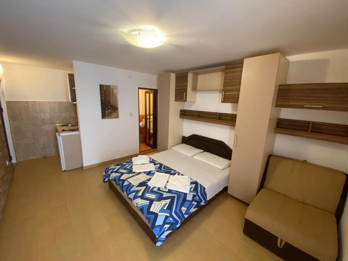 Azzuro Apartments Budva Exteriör bild