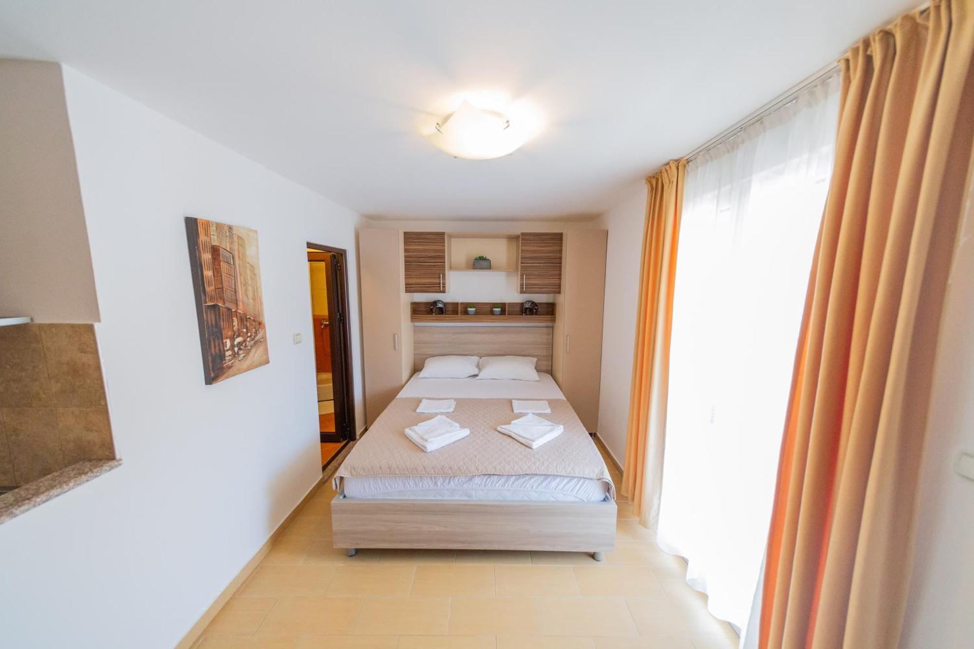 Azzuro Apartments Budva Exteriör bild